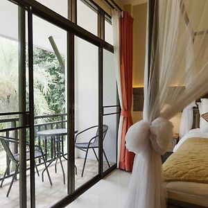 Deluxe Zimmer mit Kingsize-Bett